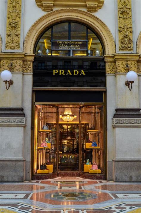 boutique di prada|Altro.